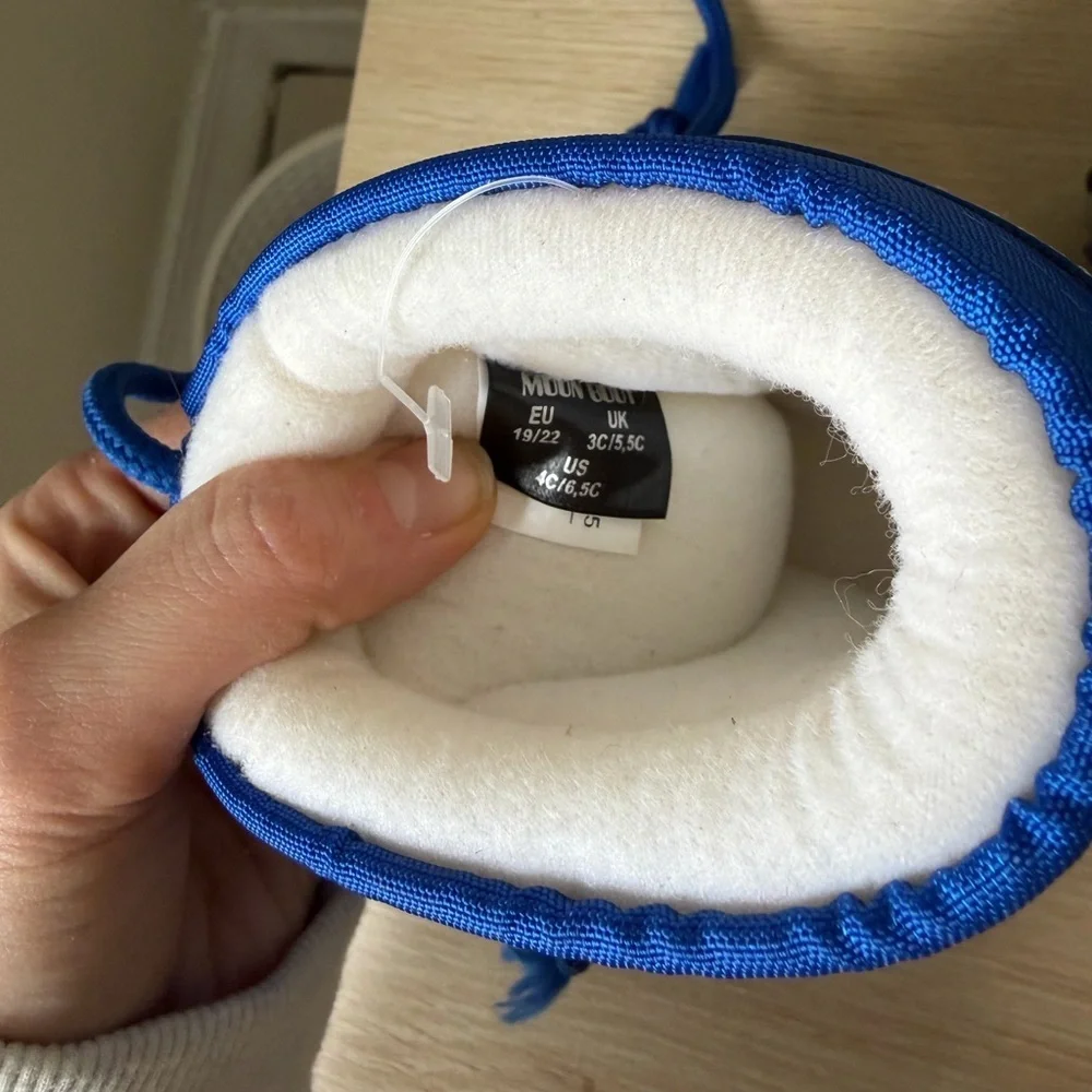 New Moon Boots Icon snow boots toddler 4C/6.5C